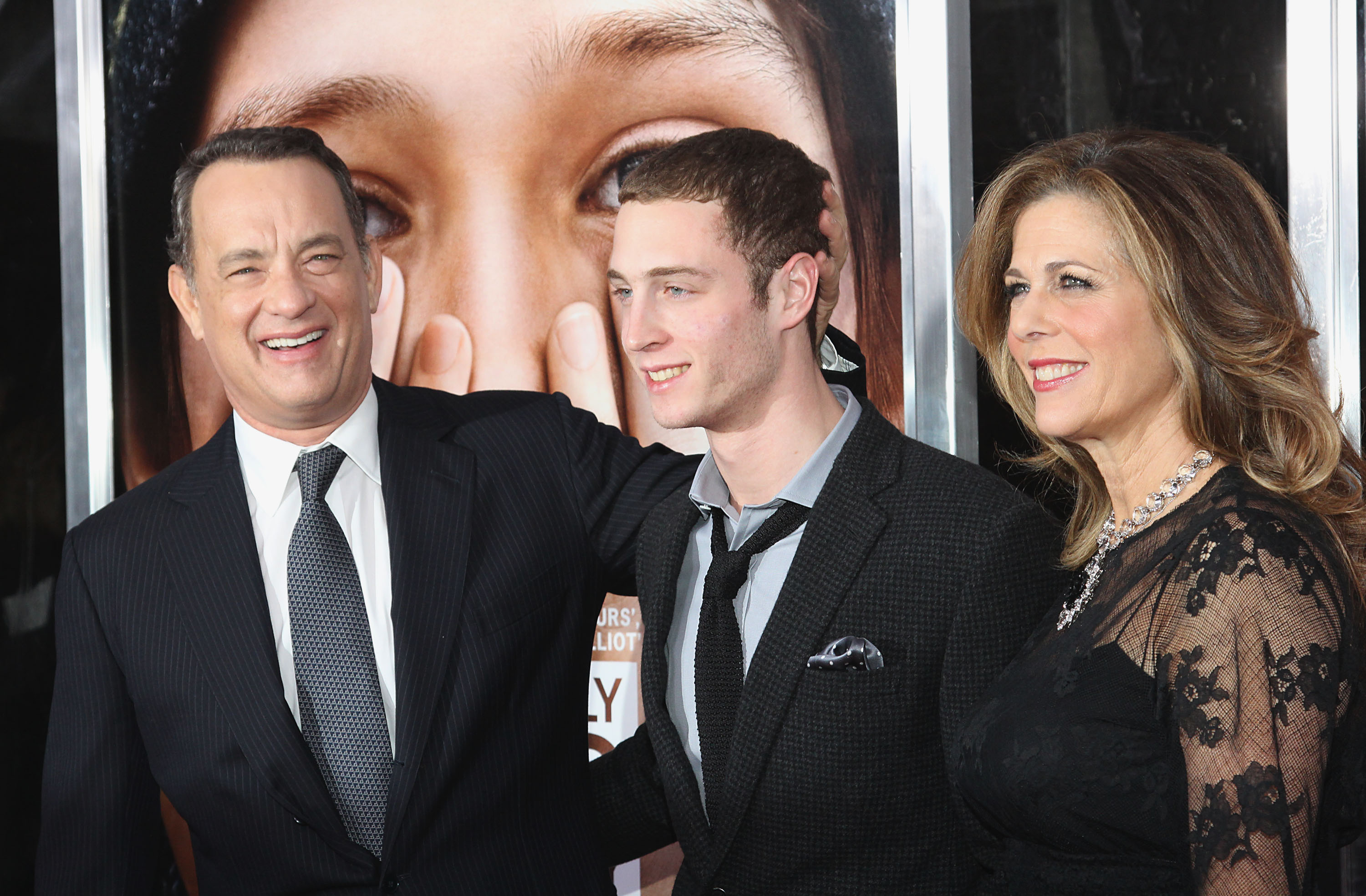 Tom and Chet Hanks with Rita Wilson at the premiere of "Extremely Loud & Incredibly Close" in New York City on December 15, 2011 | Source: Getty Images