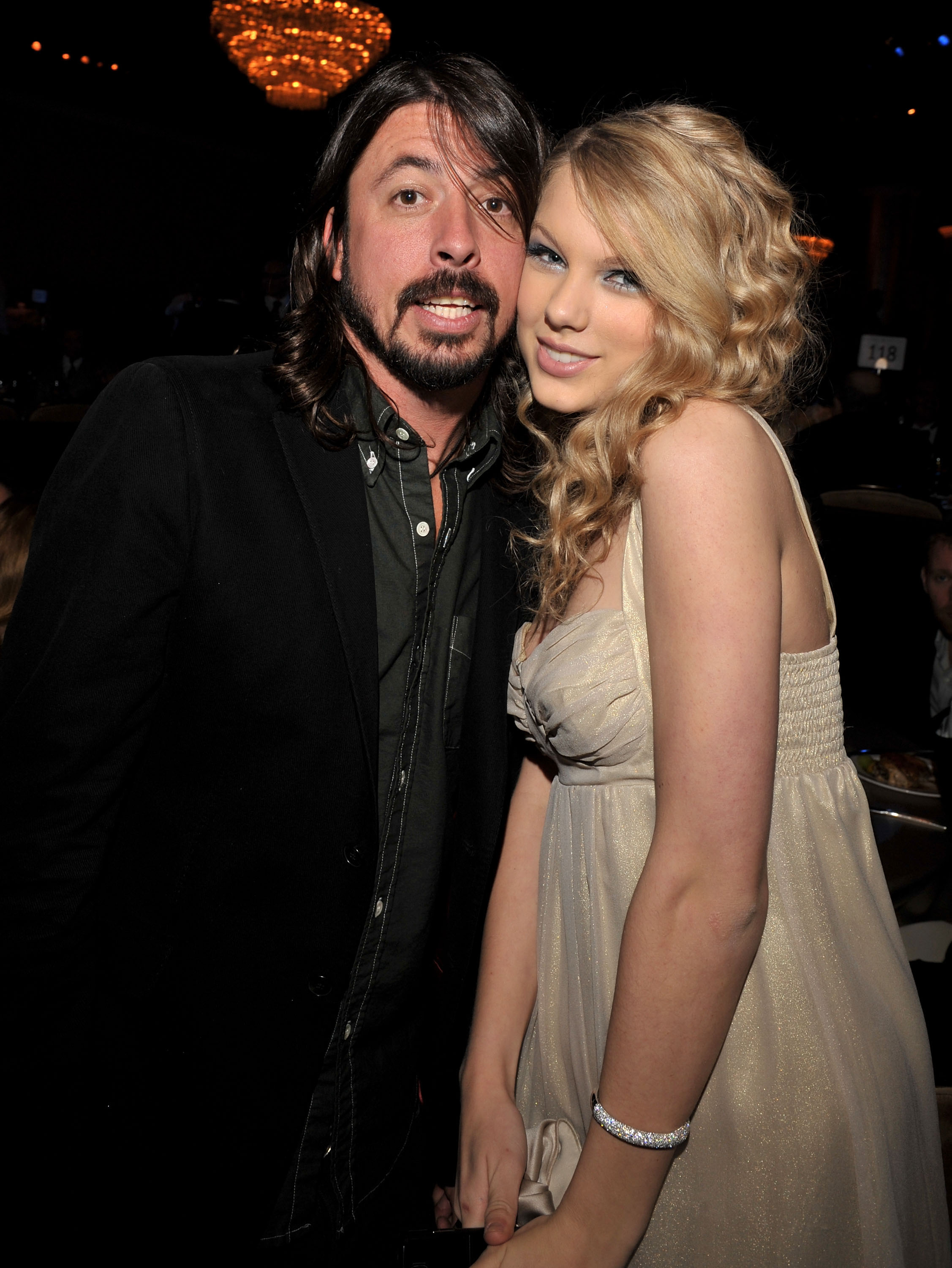 David Grohl and Taylor Swift at the Clive Davis Pre-Grammy party in Los Angeles, California on February 9, 2008 | Source: Getty Images