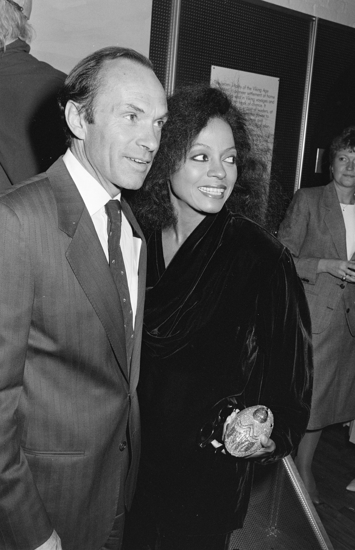 Diana Ross and Robert Ellis Silberstein attend the 46th Academy Awards at the Dorothy Chandler Pavilion on April 2, 1974, in Los Angeles, California. | Source: Getty Images