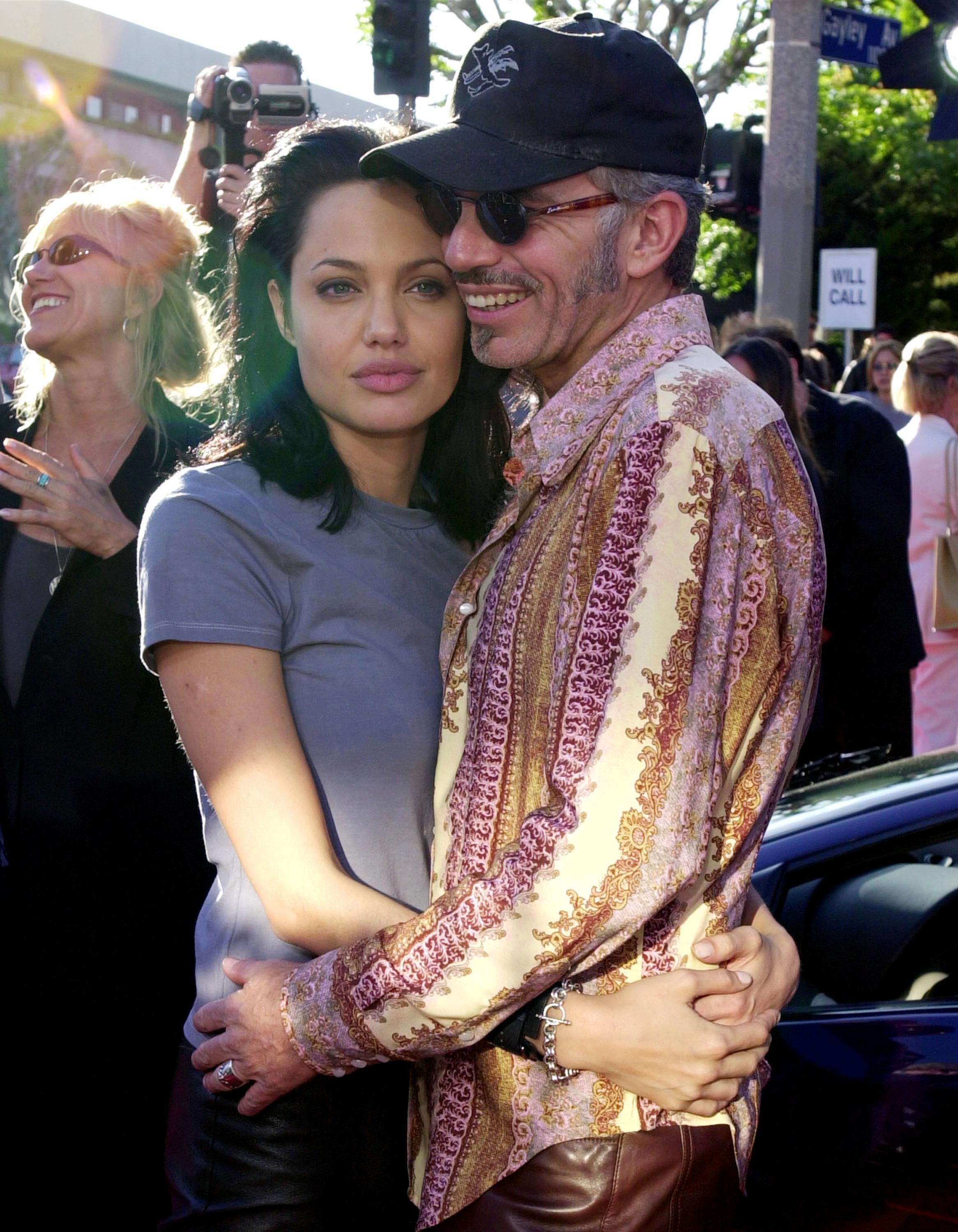 Angelina Jolie und ihr damaliger Ehemann Billy Bob Thornton bei der Premiere von "Gone In 60 Seconds", Kalifornien, 2000 | Quelle: Getty Images