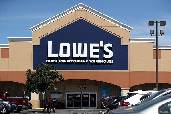 An exterior view of a Lowe's hoe improvement store on August 21, 2019 in San Bruno, California | Photo: Getty Images