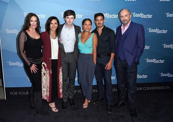 Freddie Highmore and the cast of "The Good Doctor" on May 22, 2018 in Culver City, California | Source: Getty Images