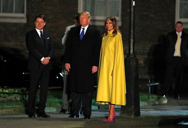Donald Trump y Melania Trump, se encuentran con el primer ministro italiano Giuseppe Conte, a la izquierda, cuando llegan a 10 Downing Street antes de una recepción de la OTAN organizada por el primer ministro británico Boris Johnson. |  Foto: Getty Images