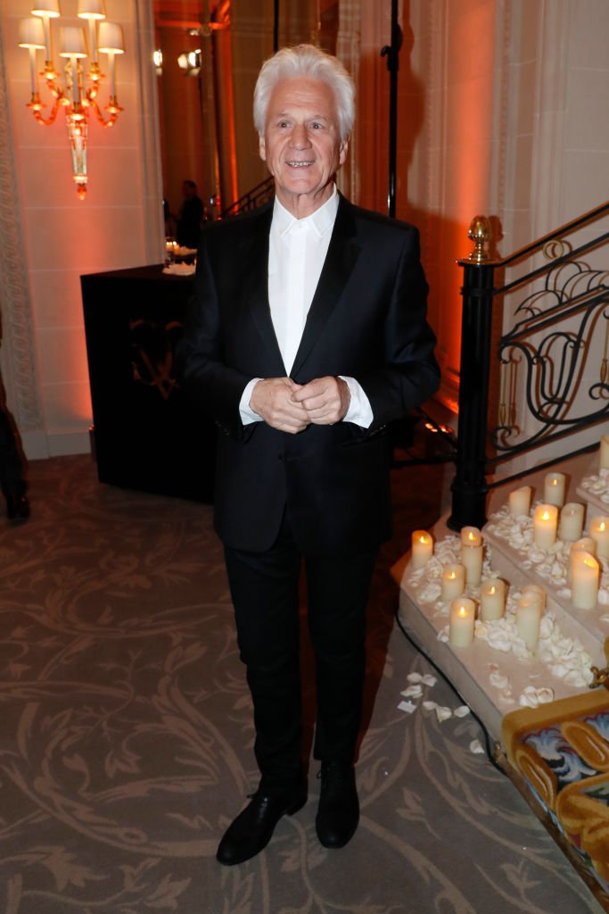 Gérard Lenorman assiste au spectacle féminin de Michele Bernier "Vive Demain !" au Théâtre des Variétés le 28 janvier 2019 à Paris, France. | Photo : Getty Images