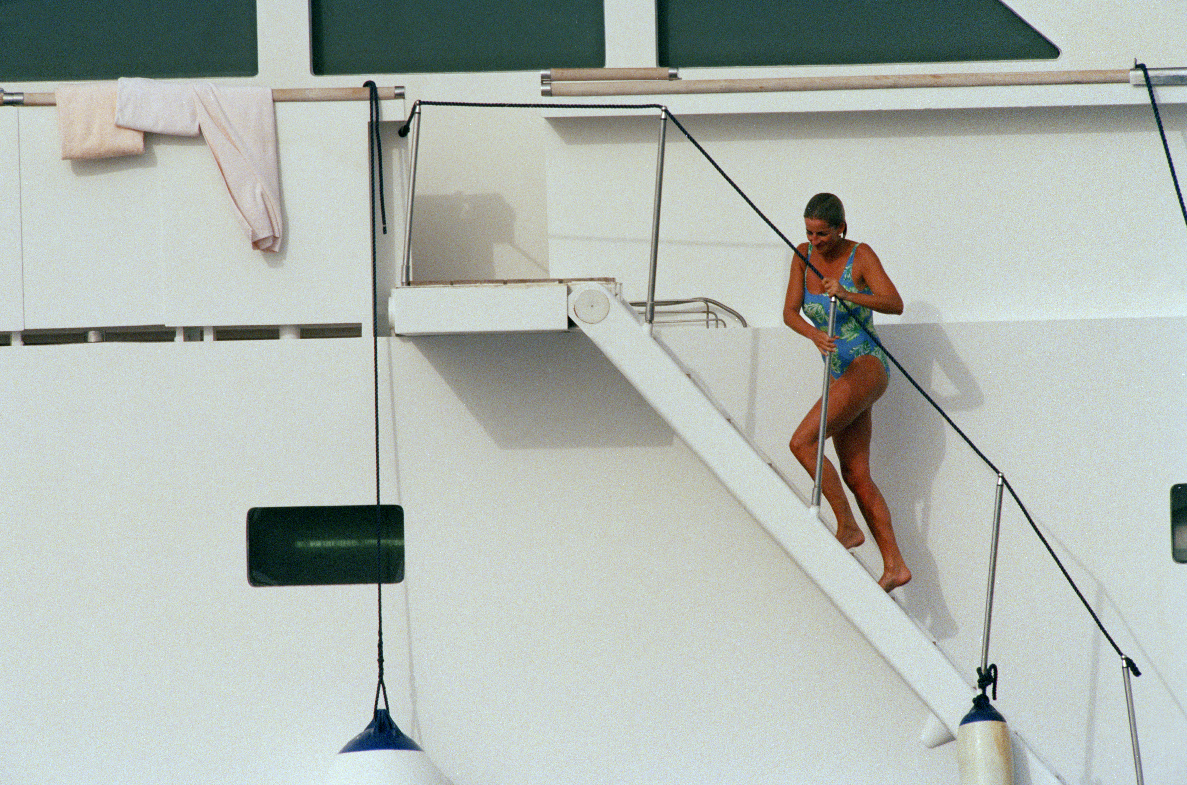 Diana, Princess of Wales during a vacation in July 1997 in Saint Tropez, France | Source: Getty Images