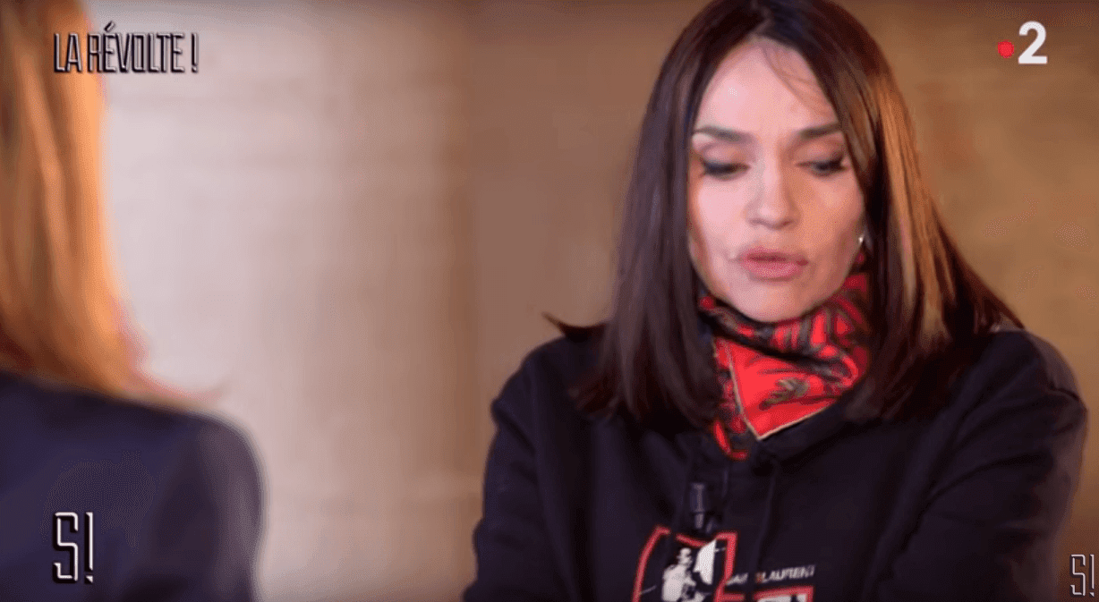 Béatrice Dalle répondant aux questions de Léa Salamé. | Youtube/Stupéfiant ! Béatrice Dalle répondant aux questions de Léa Salamé. | Youtube/Stupéfiant !