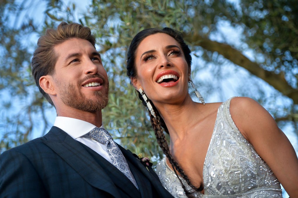 La novia Pilar Rubio y el novio Sergio Ramos posan antes de la boda el 15 de junio de 2019 en Sevilla, España. | Imagen: Getty Images La novia Pilar Rubio y el novio Sergio Ramos posan antes de la boda el 15 de junio de 2019 en Sevilla, España. | Imagen: Getty Images