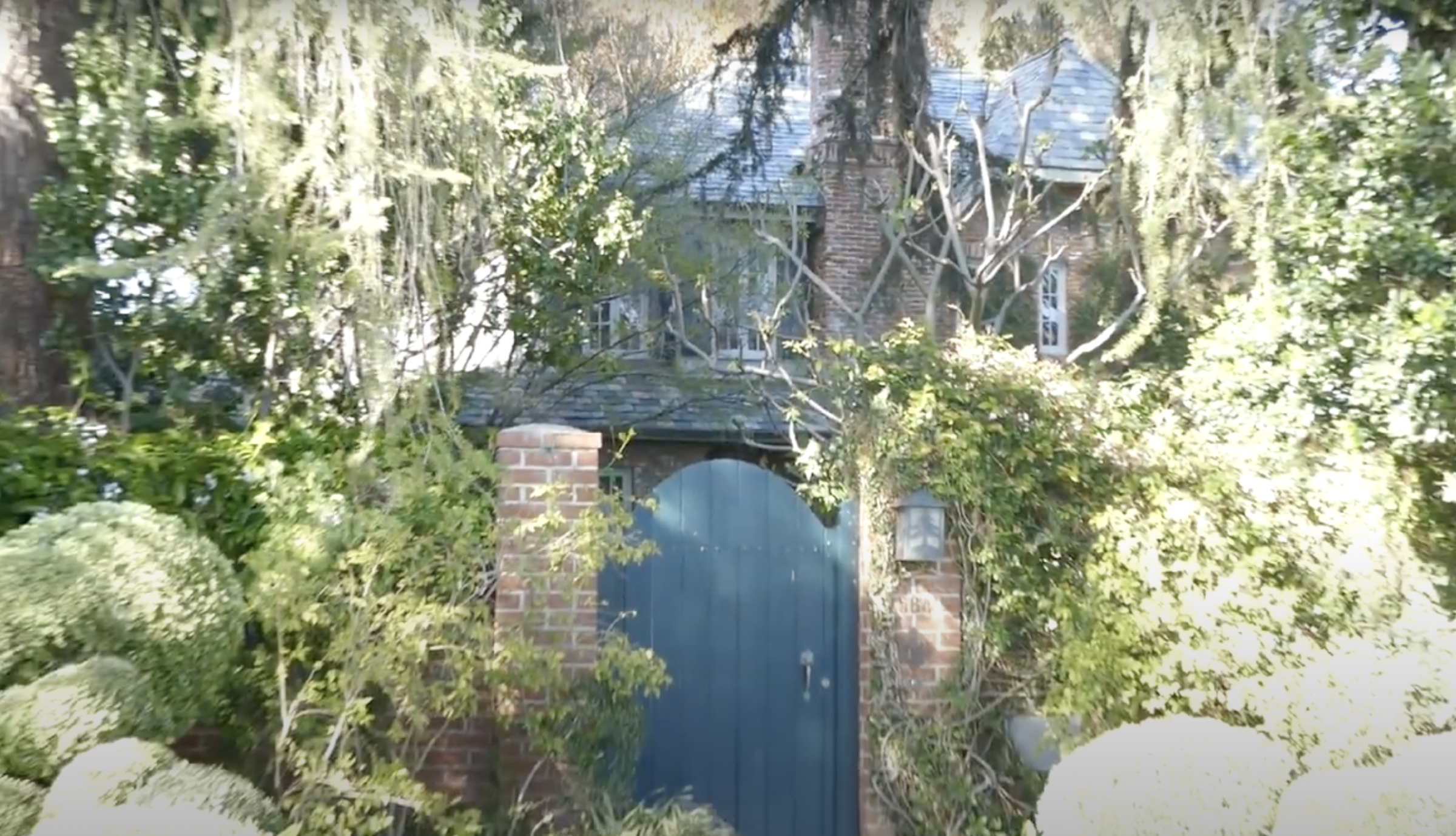 A look outside Mark Harmon's home from a video dated March 25, 2023. | Source: YouTube/Barry King