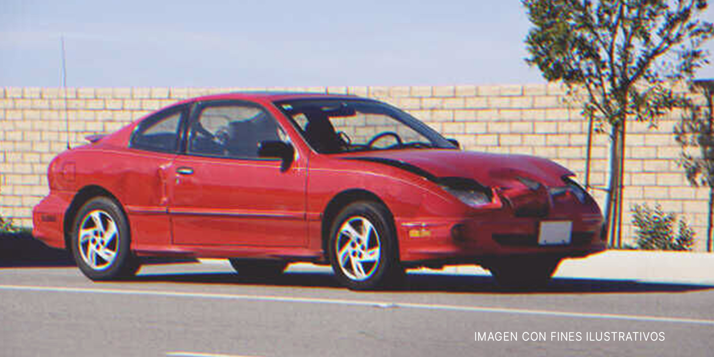 Auto deportivo rojo. | Foto: Shutterstock