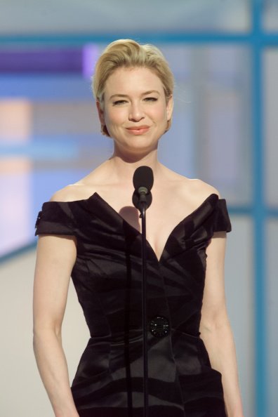 Renée Zellweger at the 60th Annual Golden Globe Awards in California on January 19, 2003 | Source: Getty Images 