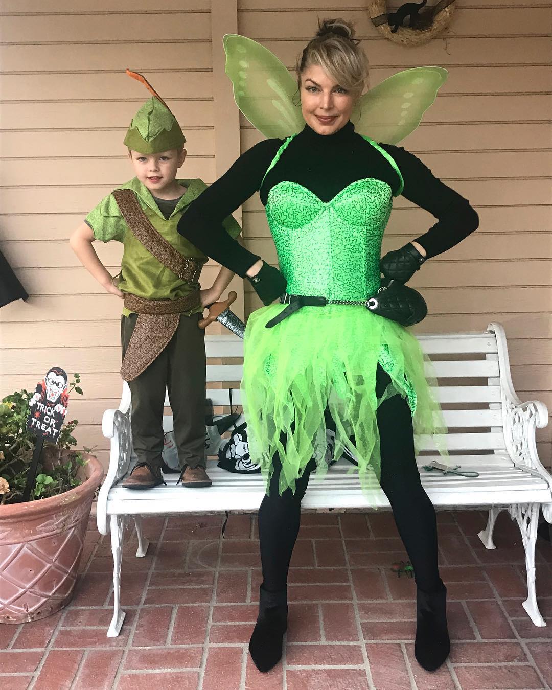 Fergie and her son from a post dated November 1, 2017. | Source: Instagram/fergie