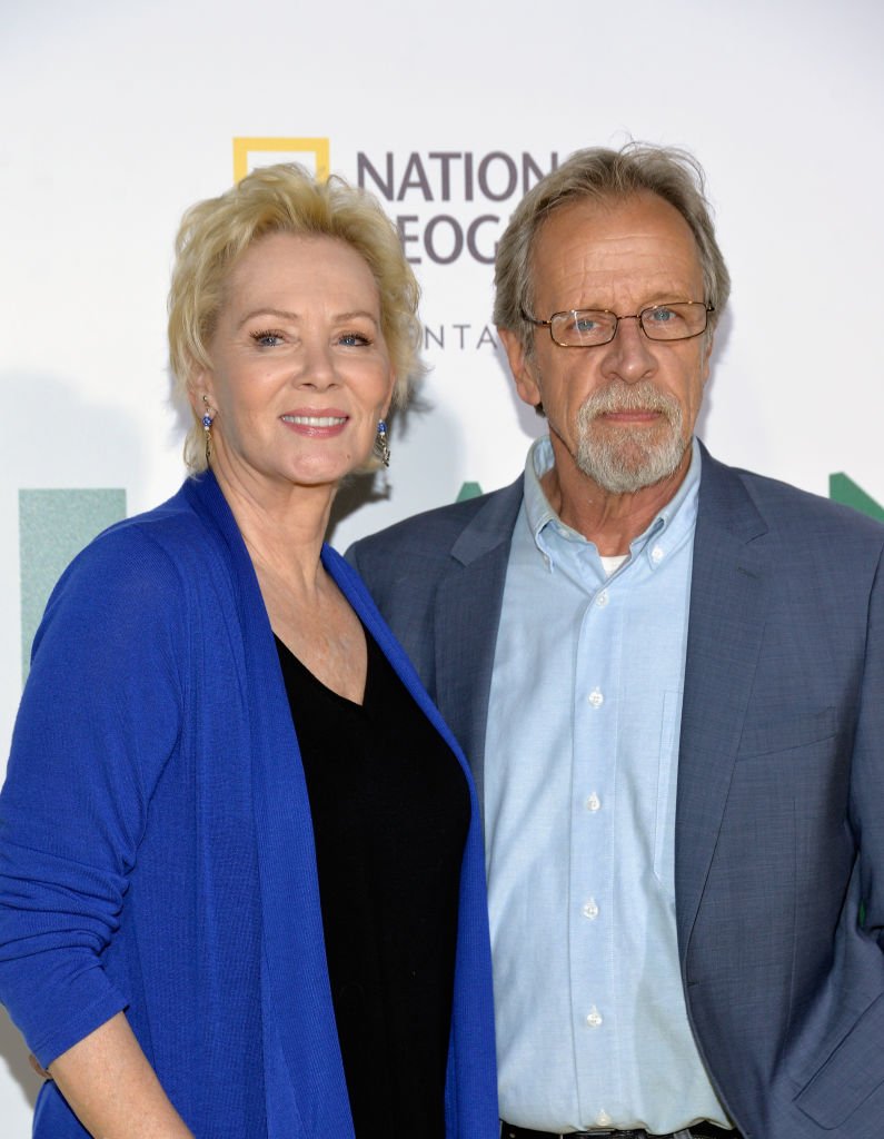  Jean Smart and Richard Gilliland arrive at the premiere of National Geographic Documentary Films' 'Jane' at the Hollywood Bowl on October 9, 2017 | Photo: Getty Images