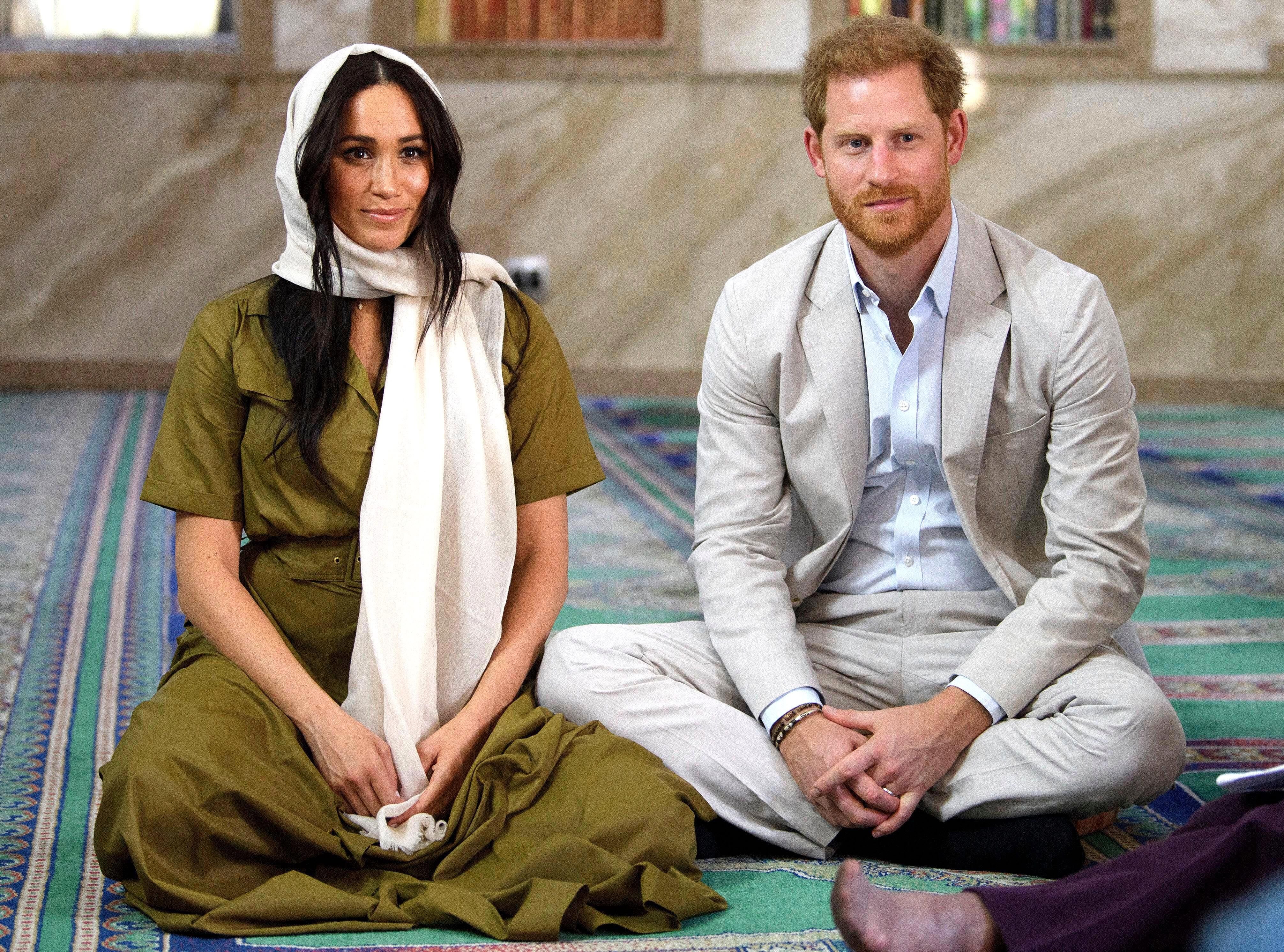Meghan, la duchesse de Sussex visite la mosquée Auwal lors de la fête du patrimoine avec le prince Harry. | Source: Getty Images