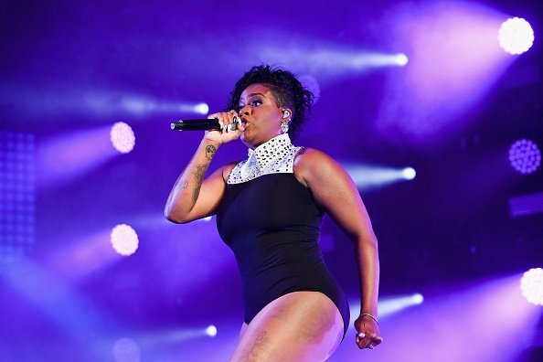 Fantasia performing onstage during the 2018 Essence Festival at the Mercedes-Benz Superdome in New Orleans, Louisiana.| Photo: Getty Images.