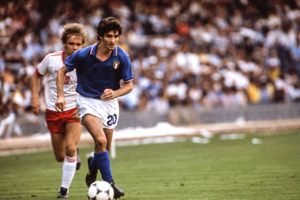 Paolo Rossi of Italy during the FIFA World Cup Semi Final 1982 match between Italy and Poland, at Camp Nou, Barcelona, Spain on 8 July 1982 | Photo: Getty Images