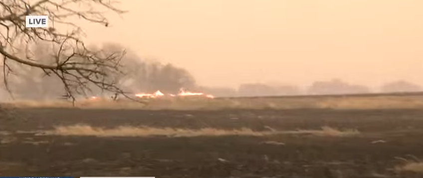 A scene from the Oklahoma wildfires posted on March 15, 2025 | Source: YouTube/@2NewsOklahoma