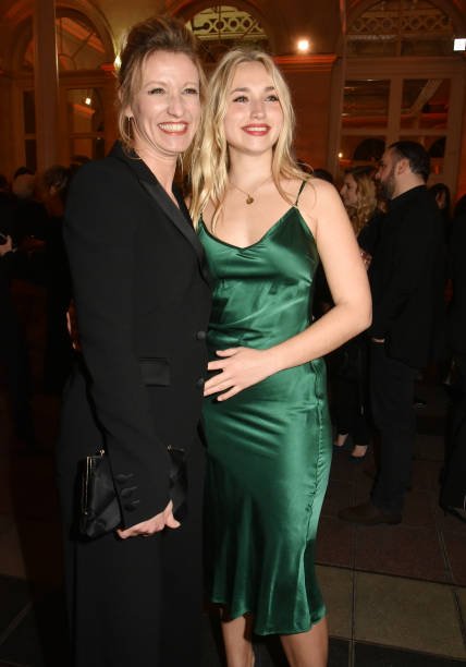 Alexandra Lamy et sa fille Chloe Jouannet lors des "Trophées des Films Français" | Sources : Getty Images Alexandra Lamy et sa fille Chloe Jouannet lors des "Trophées des Films Français" | Sources : Getty Images
