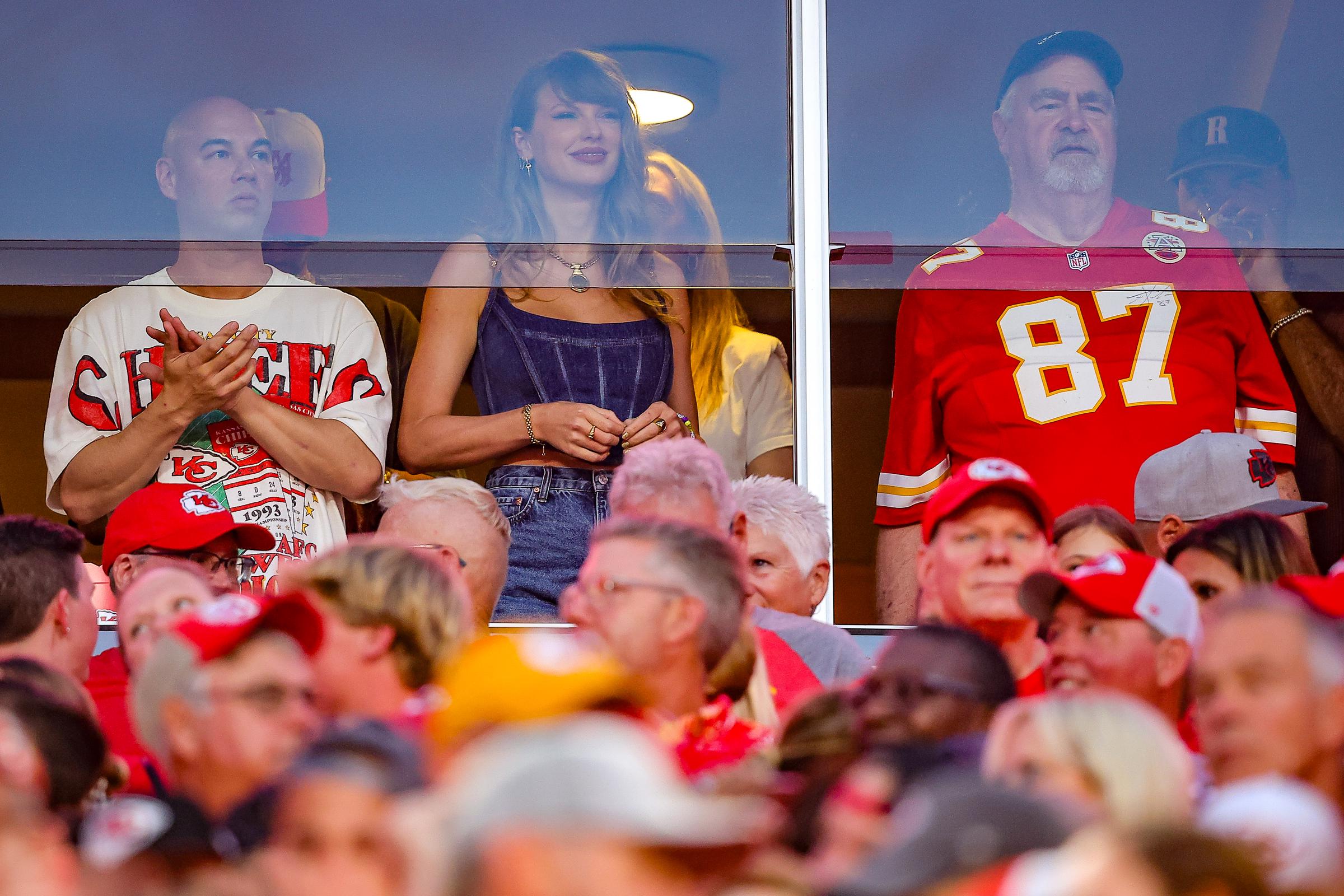 Taylor Swift stands next to Ed Kelce, father of Travis Kelce, during pregame warmups prior to the regular season game between the Kansas City Chiefs and the Baltimore Ravens at GEHA Field at Arrowhead Stadium on September 5, 2024 in Kansas City, Missouri. | Source: Getty Images