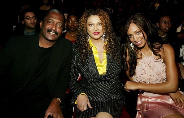 Matthew, Tina, and Solange Knowles at the Universal Amphitheatre, March 6, 2004 in Hollywood, California | Source: Getty Images