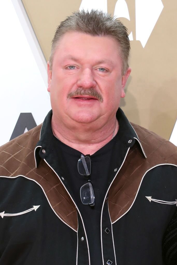 Joe Diffie attends the 53nd annual CMA Awards at Bridgestone Arena on November 13, 2019 in Nashville, Tennesse | Photo: Getty Images