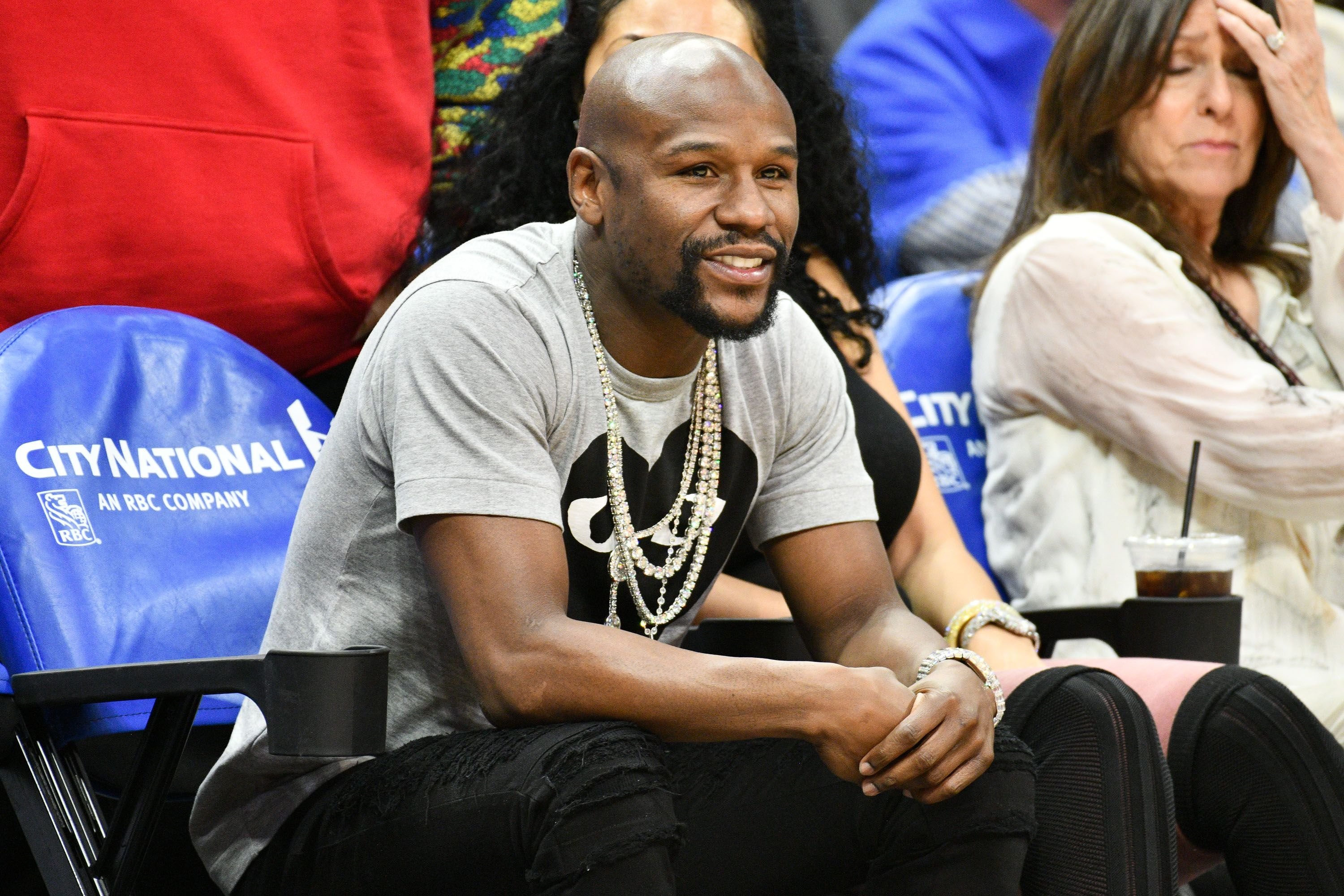 Boxing Champ Floyd Mayweather Confirms Exhibition Match ...