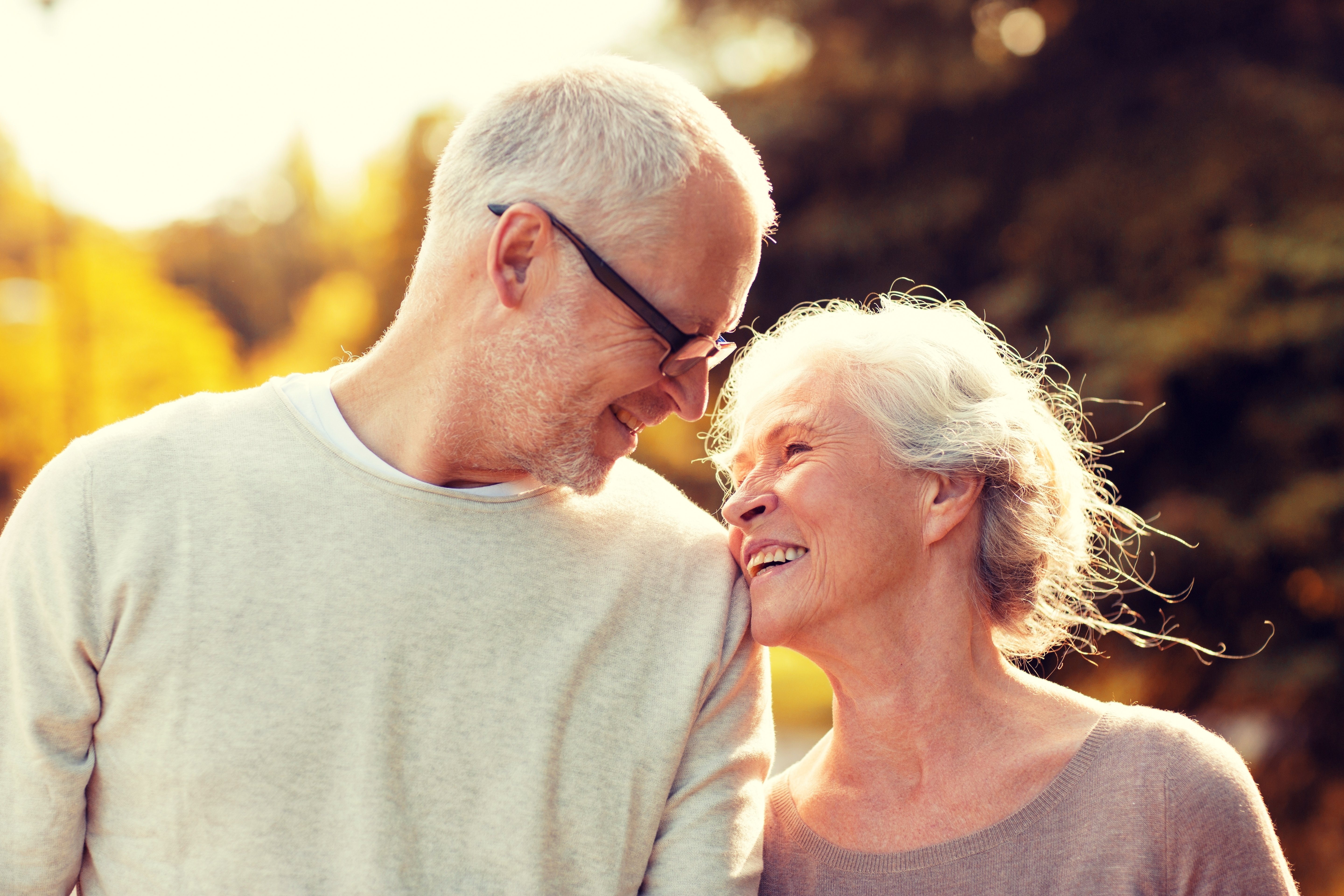 Photo of happy elderly people | Photo: Shutterstock