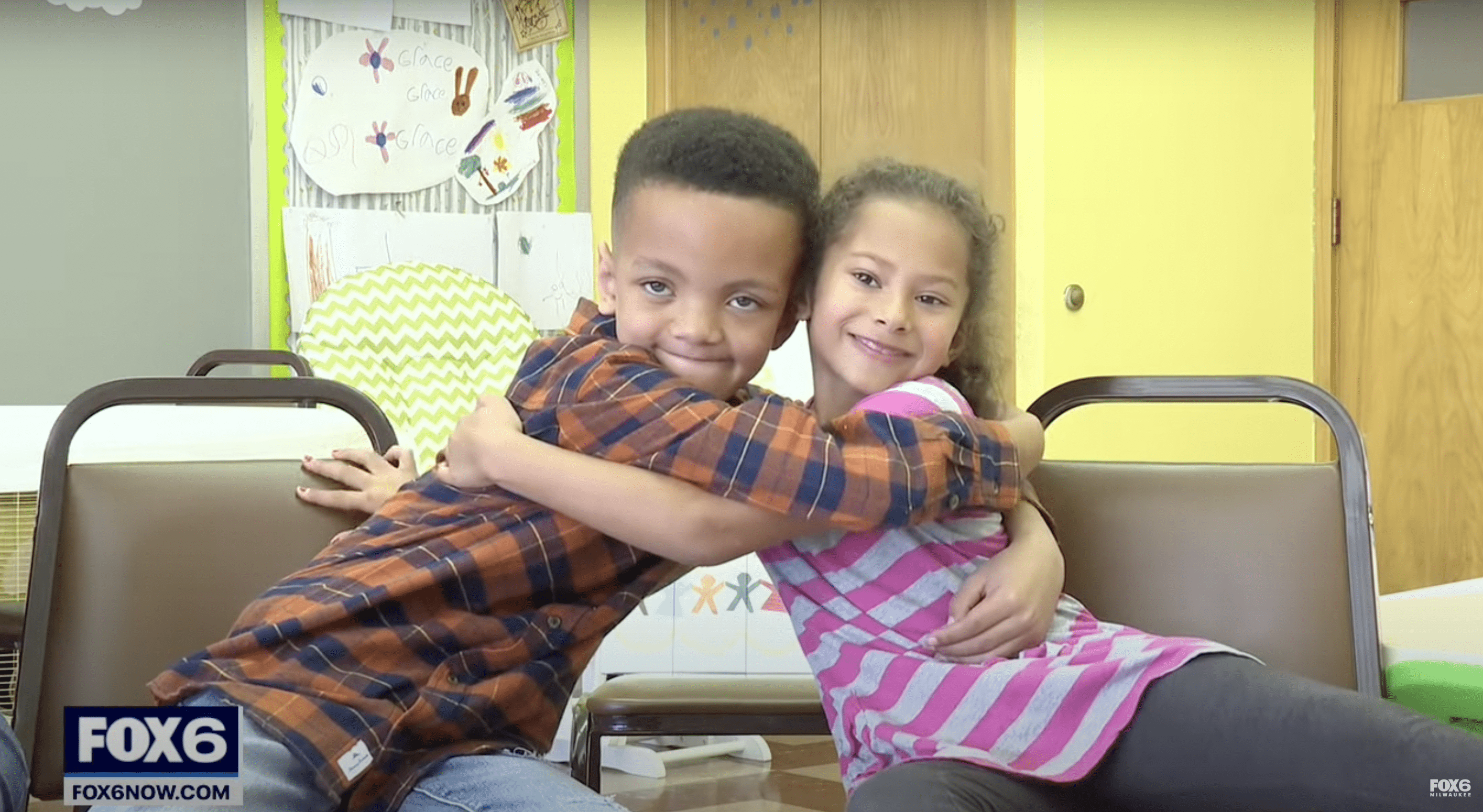 Jaxson Thomas and Katalina Shope share a lovely hug. | Source: YouTube.com/FOX6 News Milwaukee