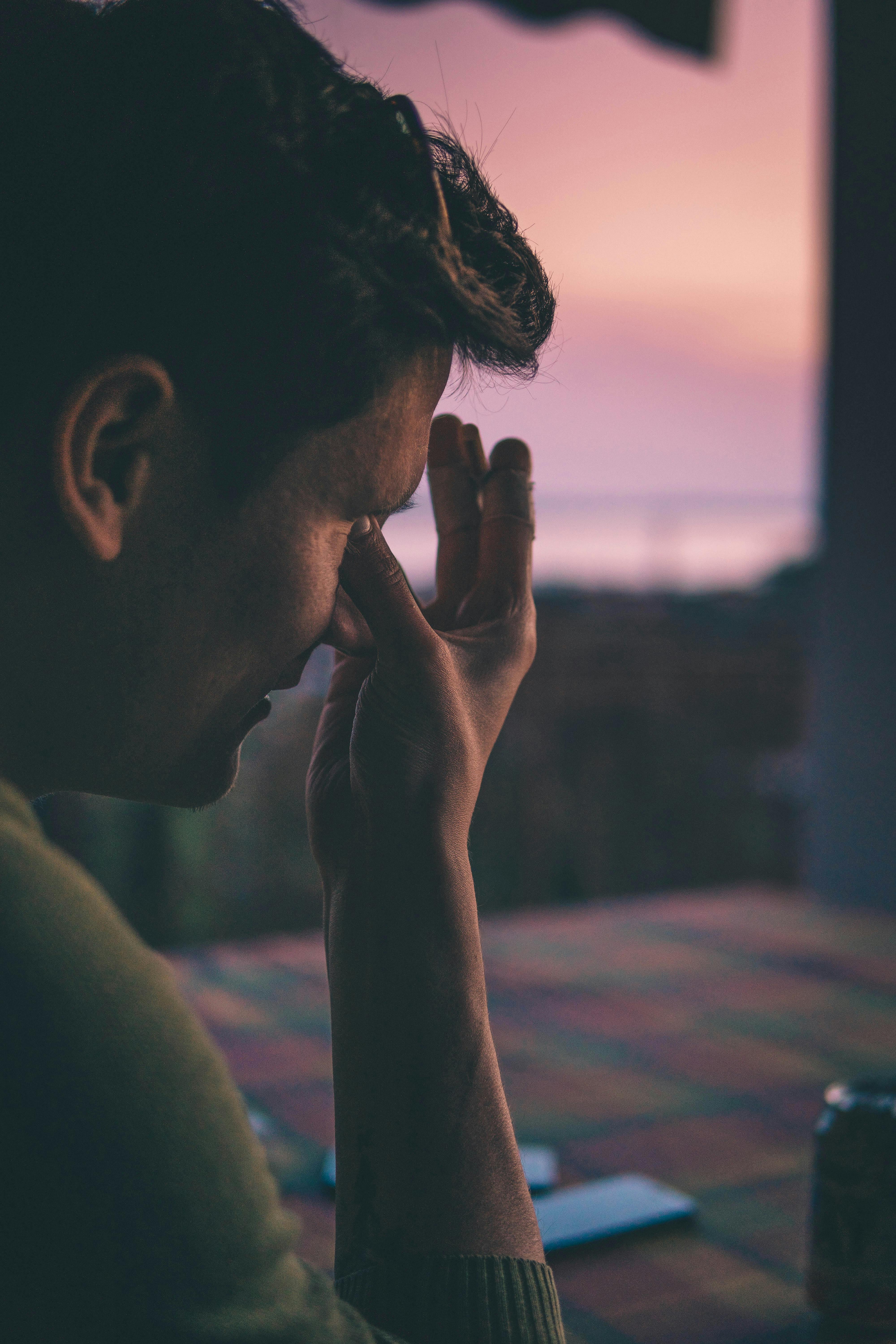 A man looking sad and stressed | Source: Pexels