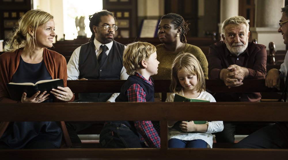 The congregation wondered why the pastor couldn't stop talking. | Photo: Shutterstock