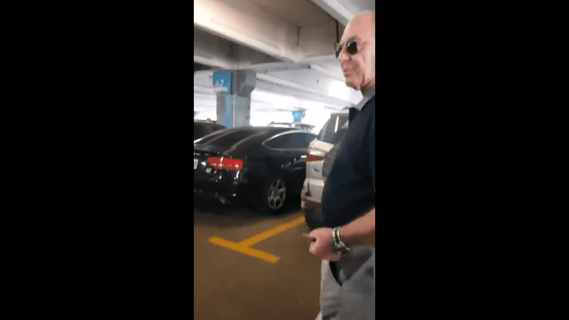 El hombre que insultó al conductor. Fuente: Twitter/diegobranca El hombre que insultó al conductor. Fuente: Twitter/diegobranca