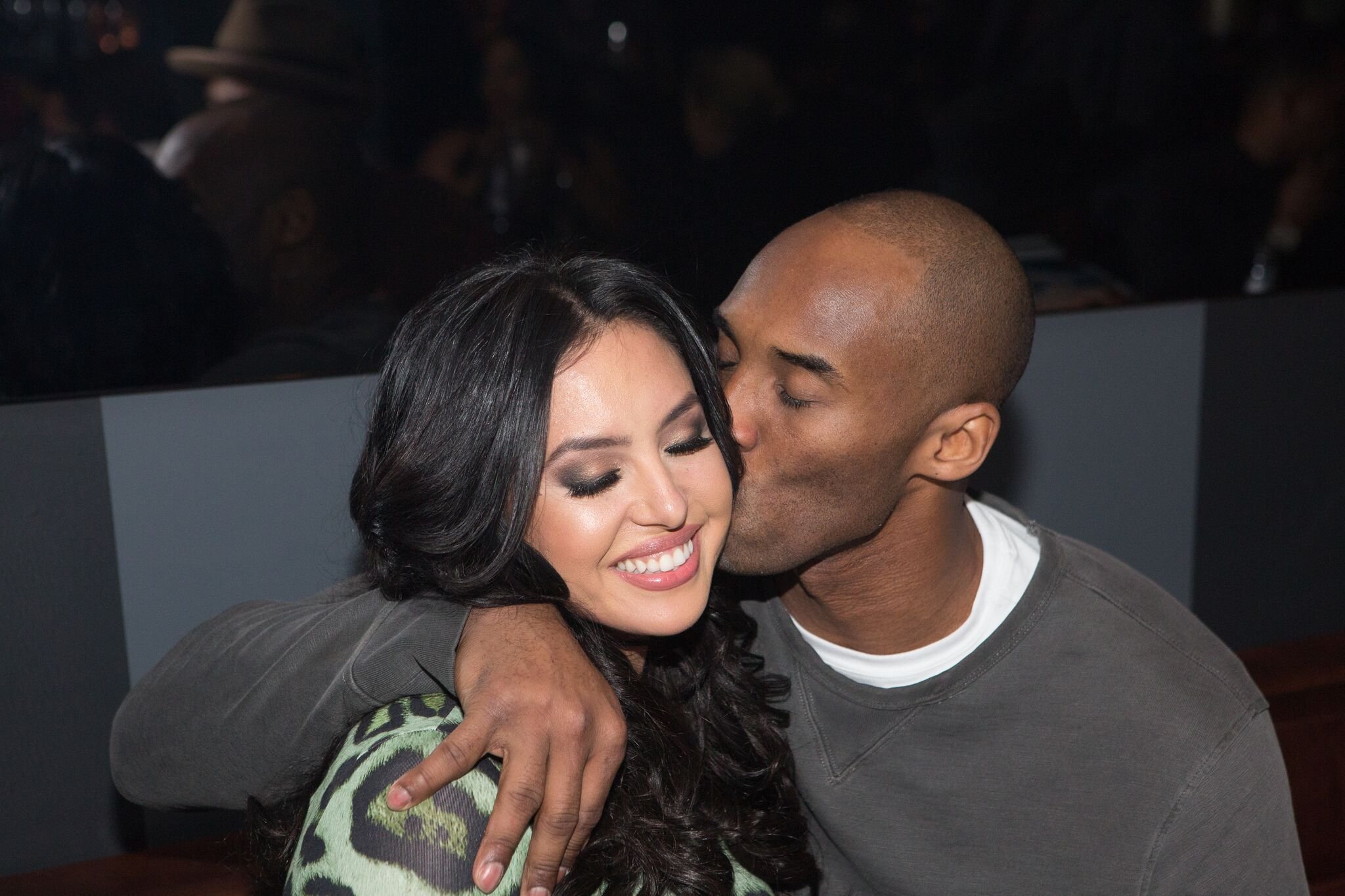  Vanessa Bryant and Kobe Bryant share a kiss during The Gentleman's Supper Club hosted by Chris Paul, Dwyane Wade and Carmelo Anthony honoring Kobe Bryant  | Getty Images
