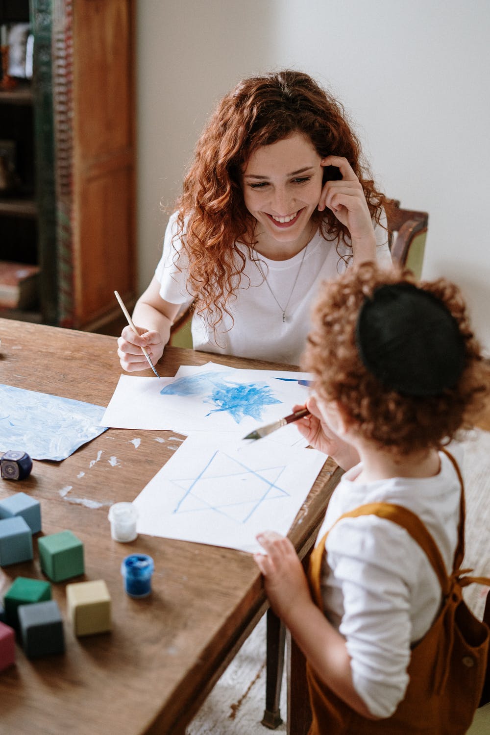 Sharon decided to take her daughter to the flea market | Source: Unsplash