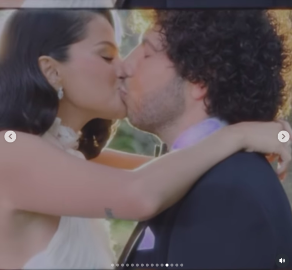 Selena Gomez and Benny Blanco sharing a kiss. | Source: Instagram/selenagomez