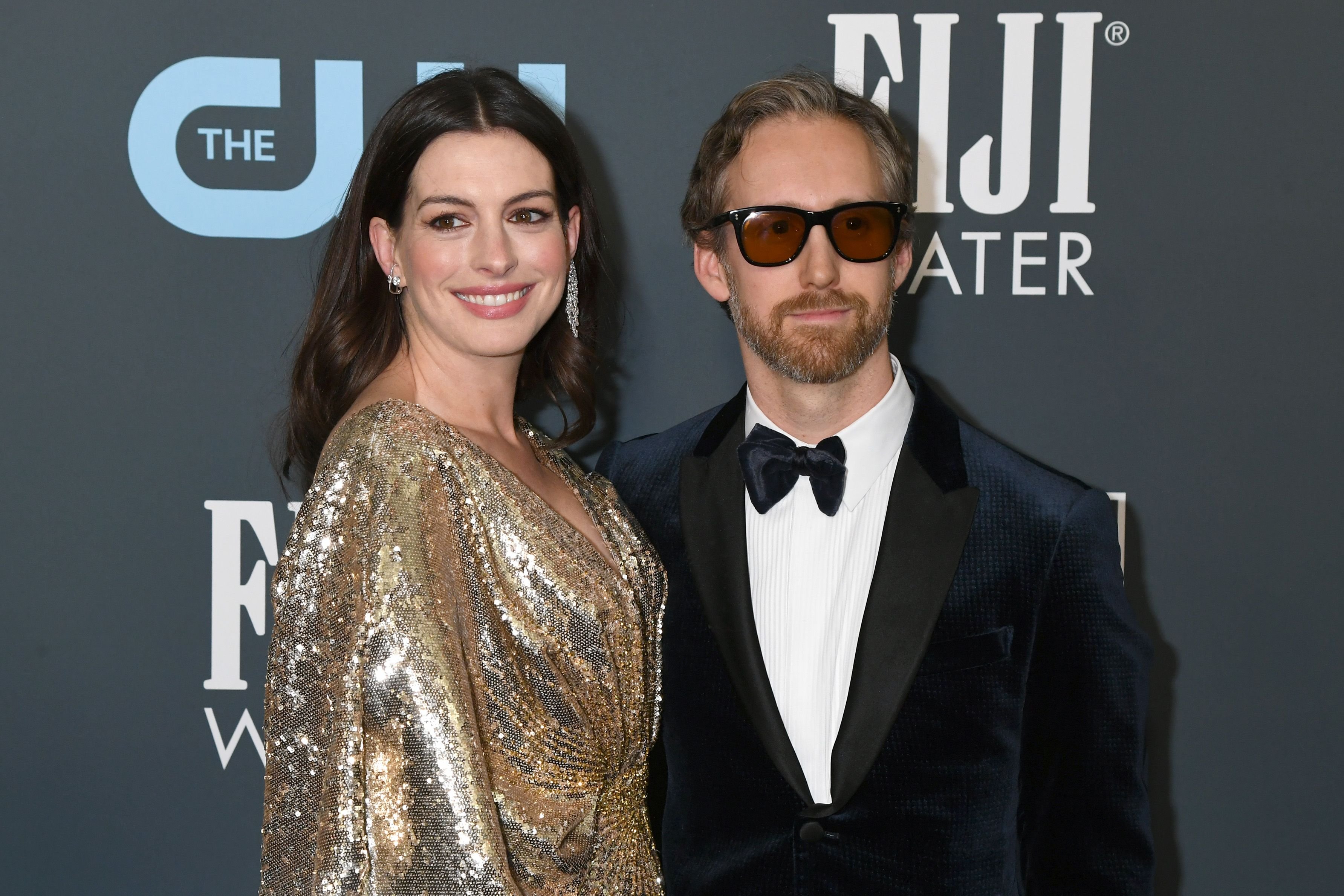 Anne Hathaway and Adam Shulman at the 25th Annual Critics' Choice Awards in January 2020 in Santa Monica | Source: Getty Images