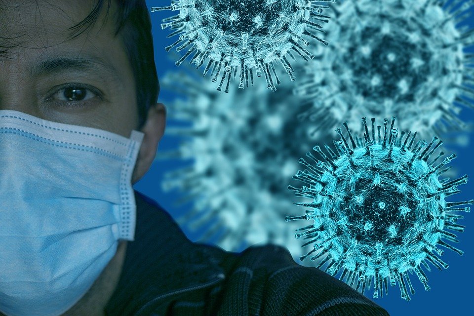 Hombre con mascarilla para protegerse contra el coronavirus. | Foto: Pixabay