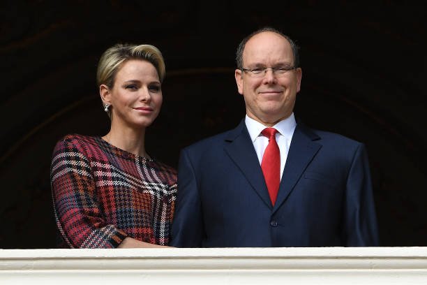 Le Prince Albert II de Monaco et la Princesse Charlène de Monaco assistent à la célébration de la Sainte-Dévote le 27 janvier 2018 à Monaco, Monaco. | Photo : Getty Images Le Prince Albert II de Monaco et la Princesse Charlène de Monaco assistent à la célébration de la Sainte-Dévote le 27 janvier 2018 à Monaco, Monaco. | Photo : Getty Images