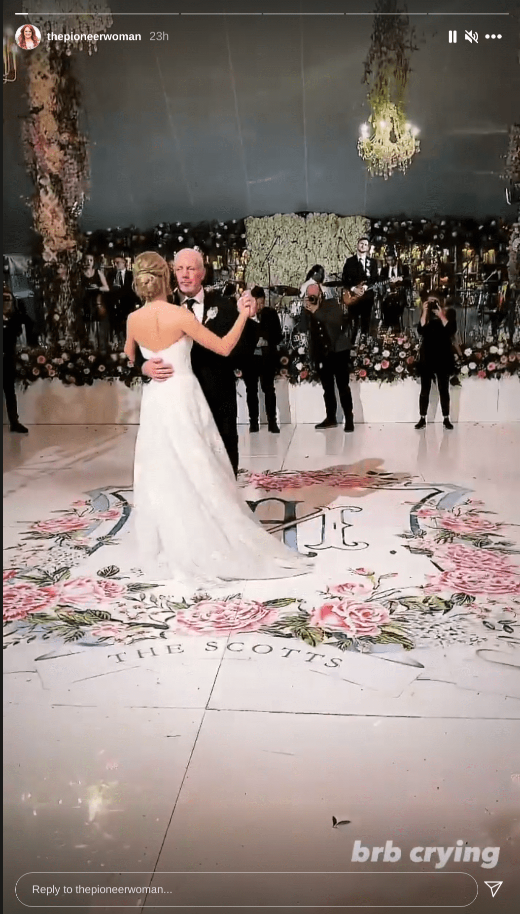 Ree Drummond shared a lovely photo of her husband, Ladd Drummond, dancing with their daughter, Alex, at her wedding, May 2021. | Photo: Instagram/thepioneerwoman/