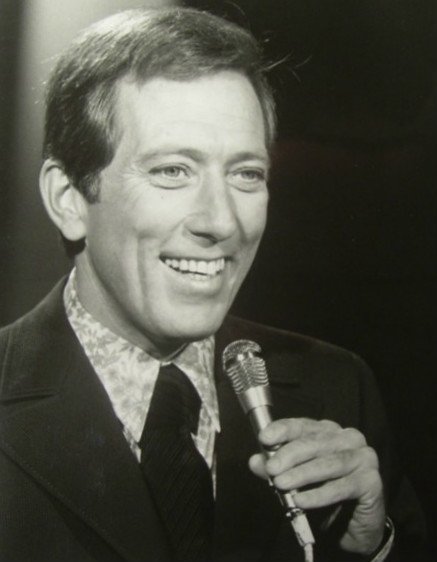 Publicity photo of Andy Williams from his television show circa 1969. | Source: Wikimedia Commons