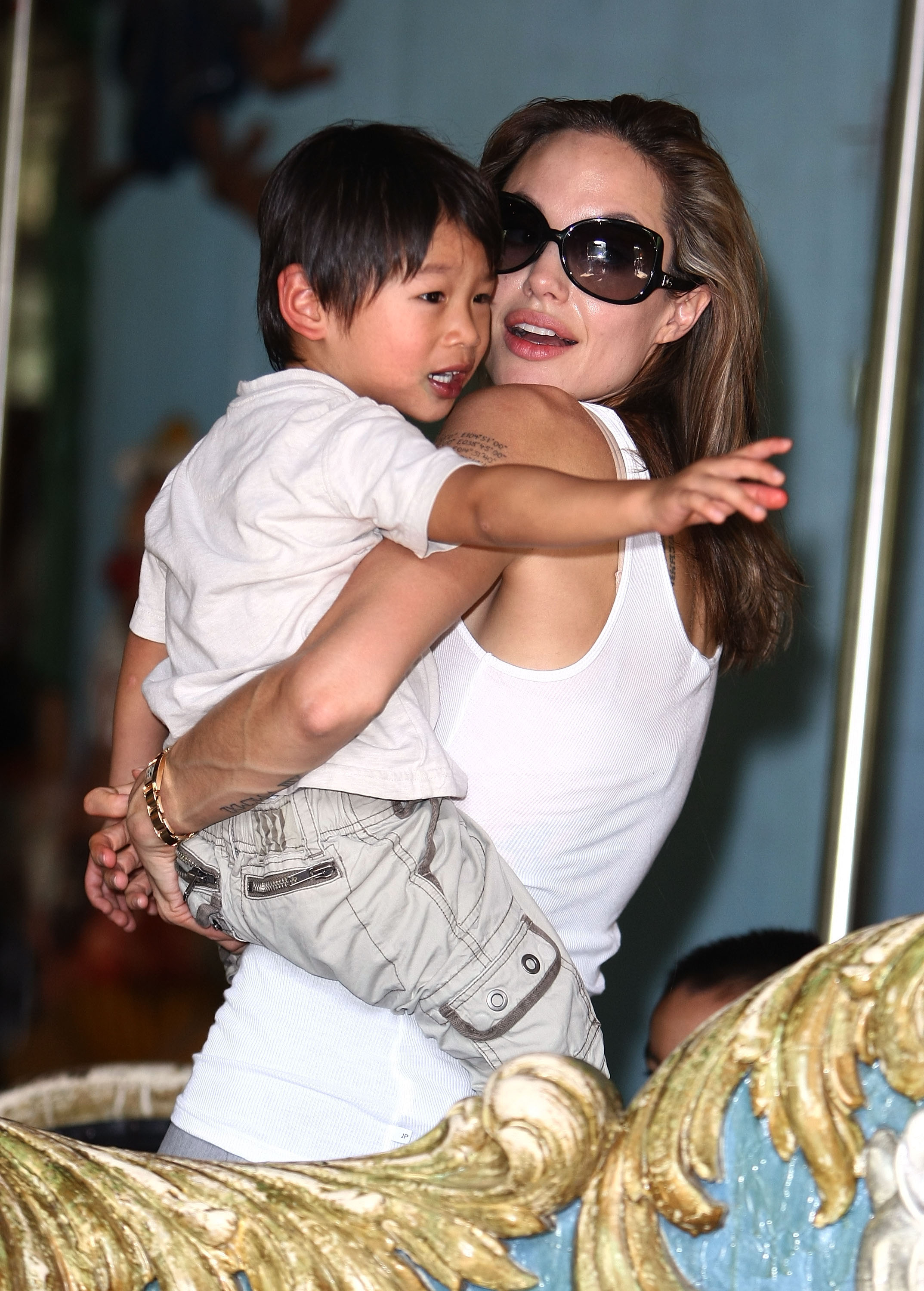 Angelina Jolie and Pax Jolie-Pitt visit the Central Park Carousel in New York City on August 25, 2007 | Source: Getty Images