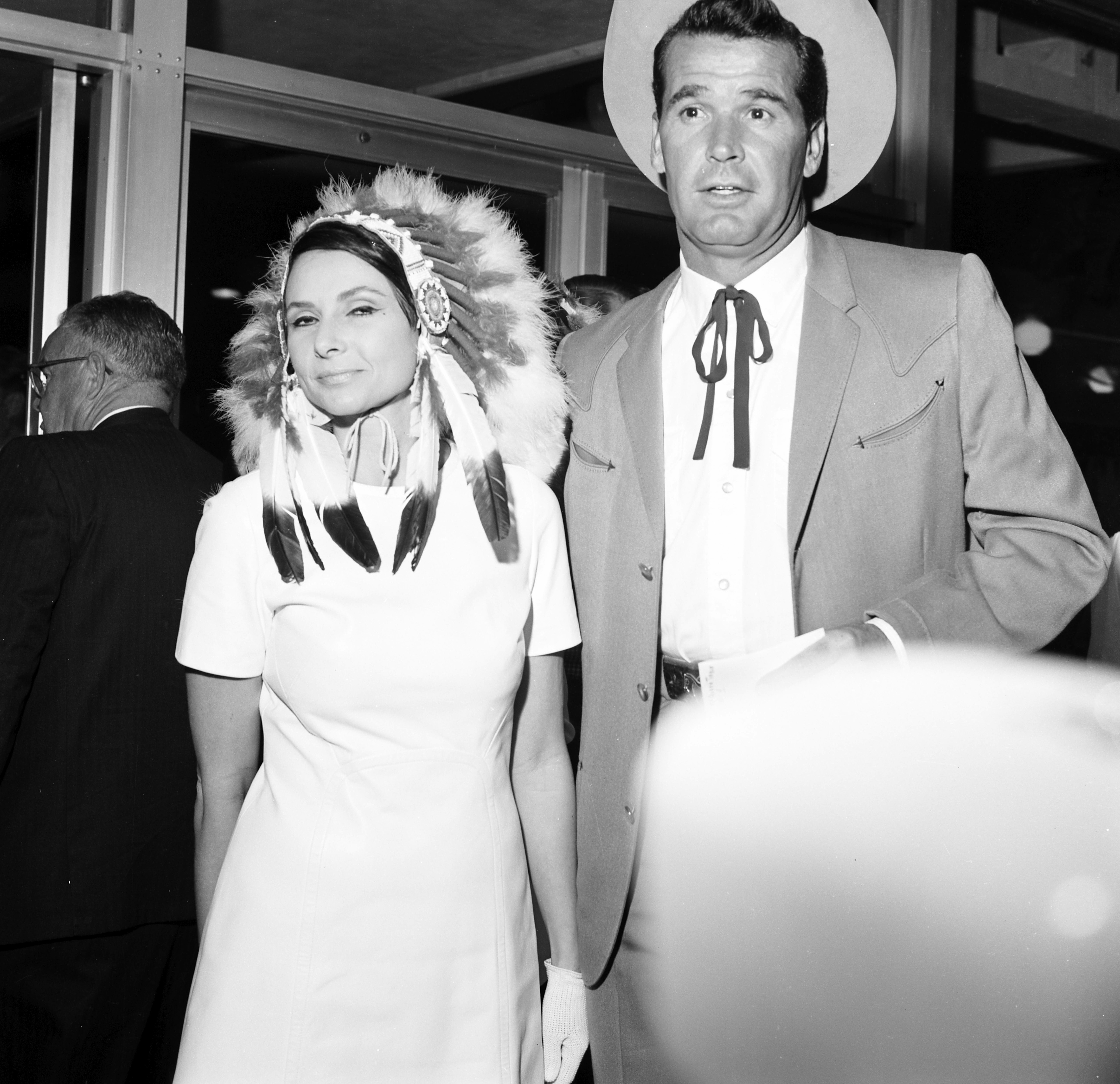 James Garner with his wife Lois Clarke at a party in Los Angeles, California, circa 1962 | Source: Getty Images