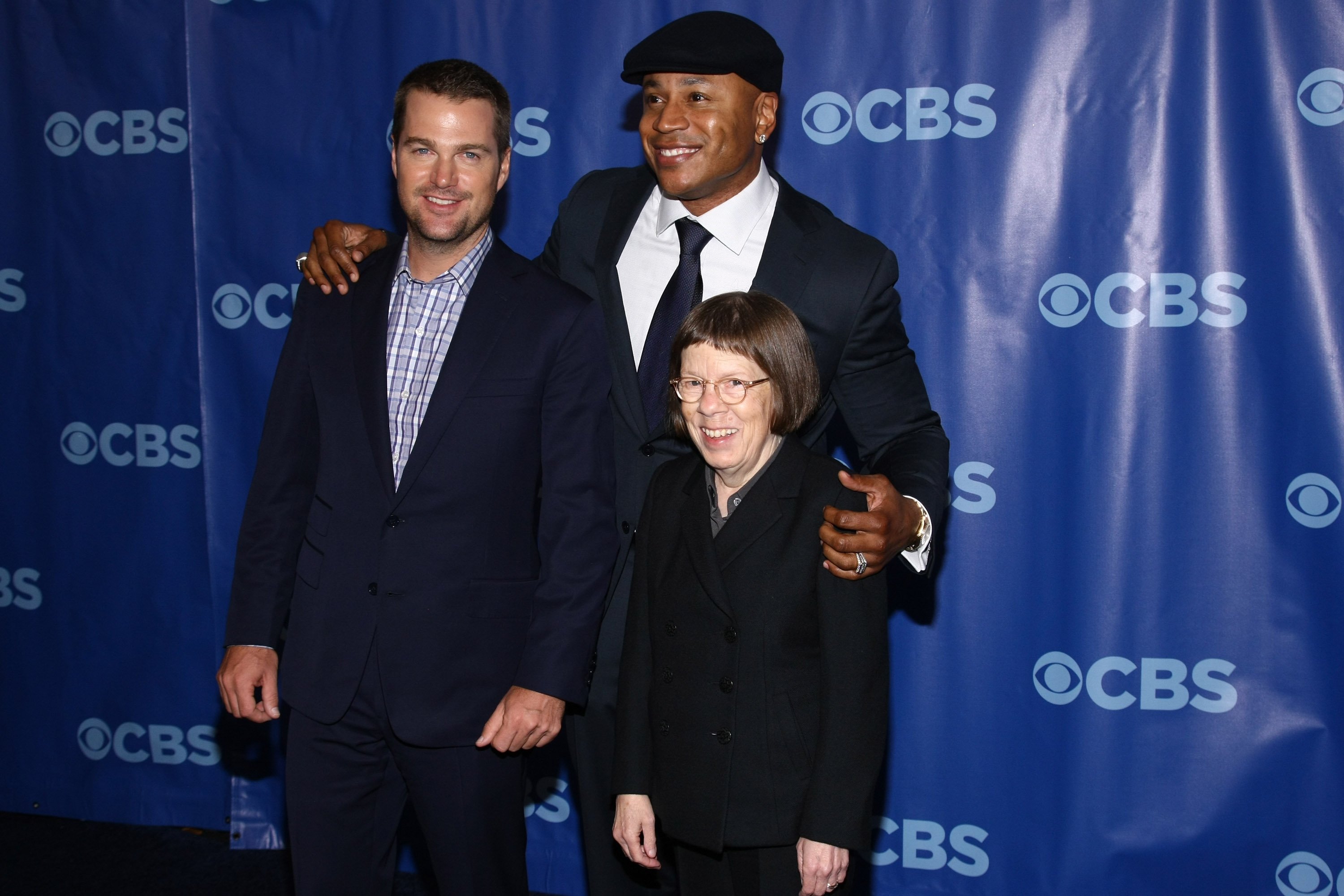 Linda Hunt, Chris O'Donnell, LL Cool J, 2011 CBS Upfront | Quelle: Getty Images/Global Images Ukraine Linda Hunt, Chris O'Donnell, LL Cool J, 2011 CBS Upfront | Quelle: Getty Images/Global Images Ukraine