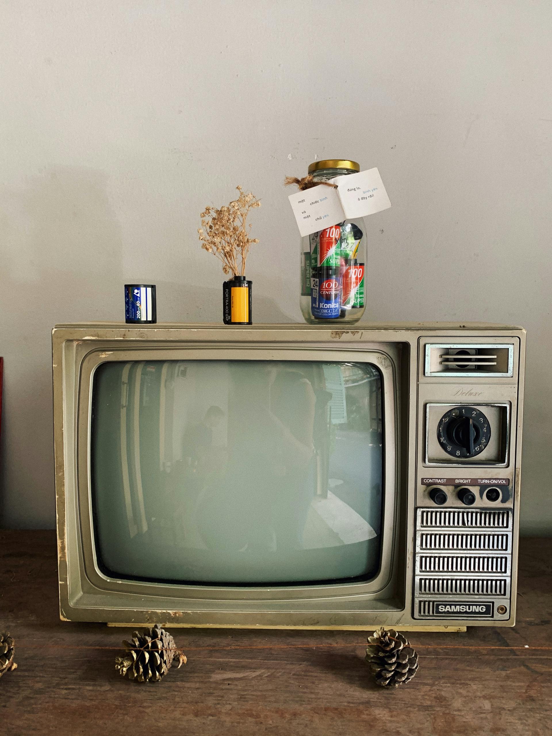 An old TV set | Source: Pexels
