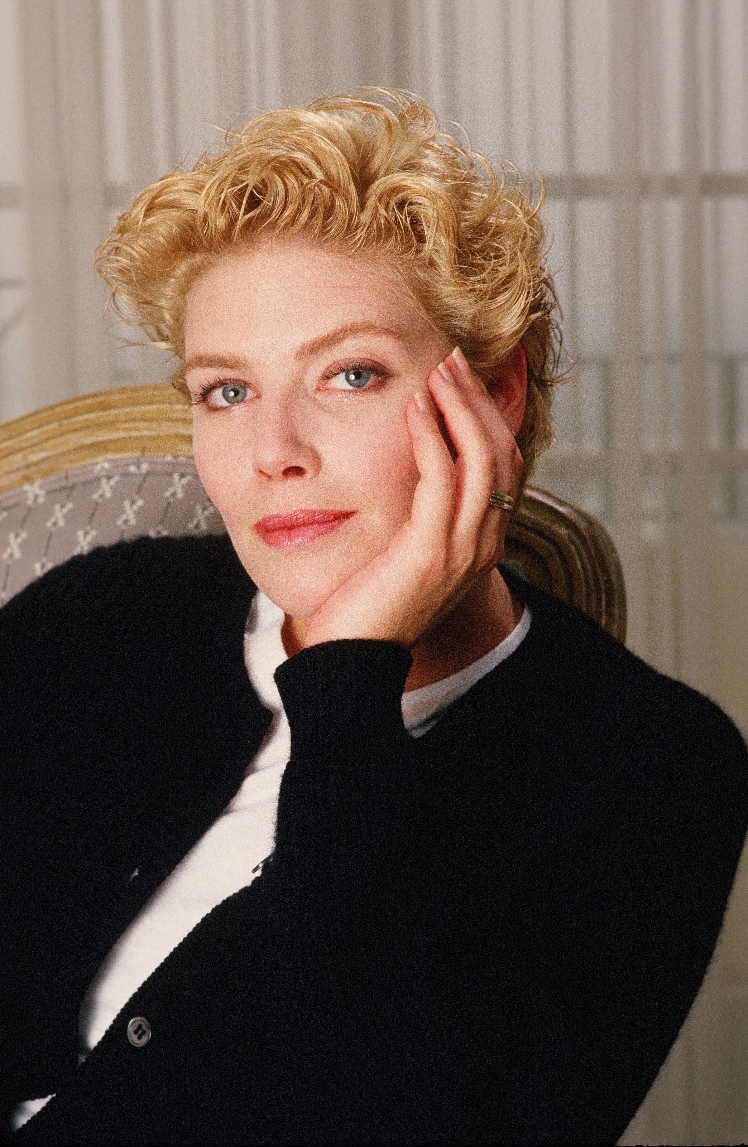 Kelly McGillis during a portrait photo session in 1988 in Beverly Hills, California | Photo: George Rose/Getty Images