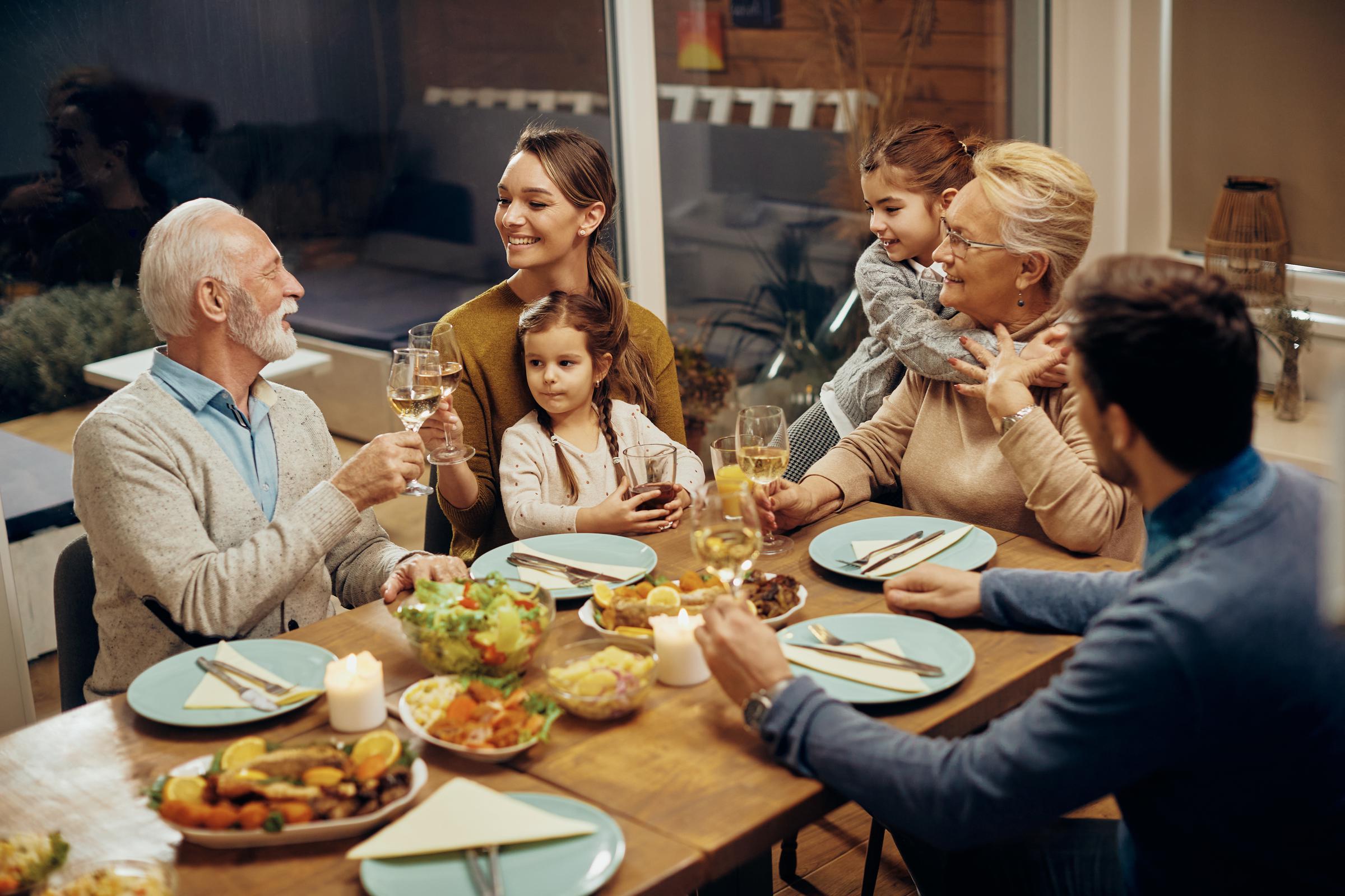 A family dinner | Source: Freepik