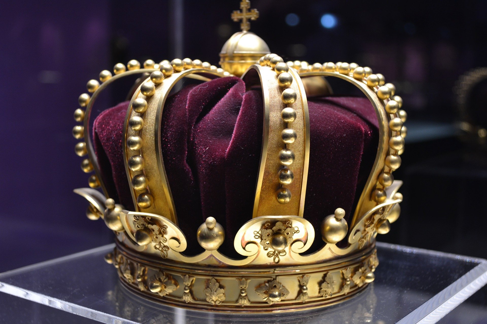 The crown of a Romanian King | Source: Pixabay 