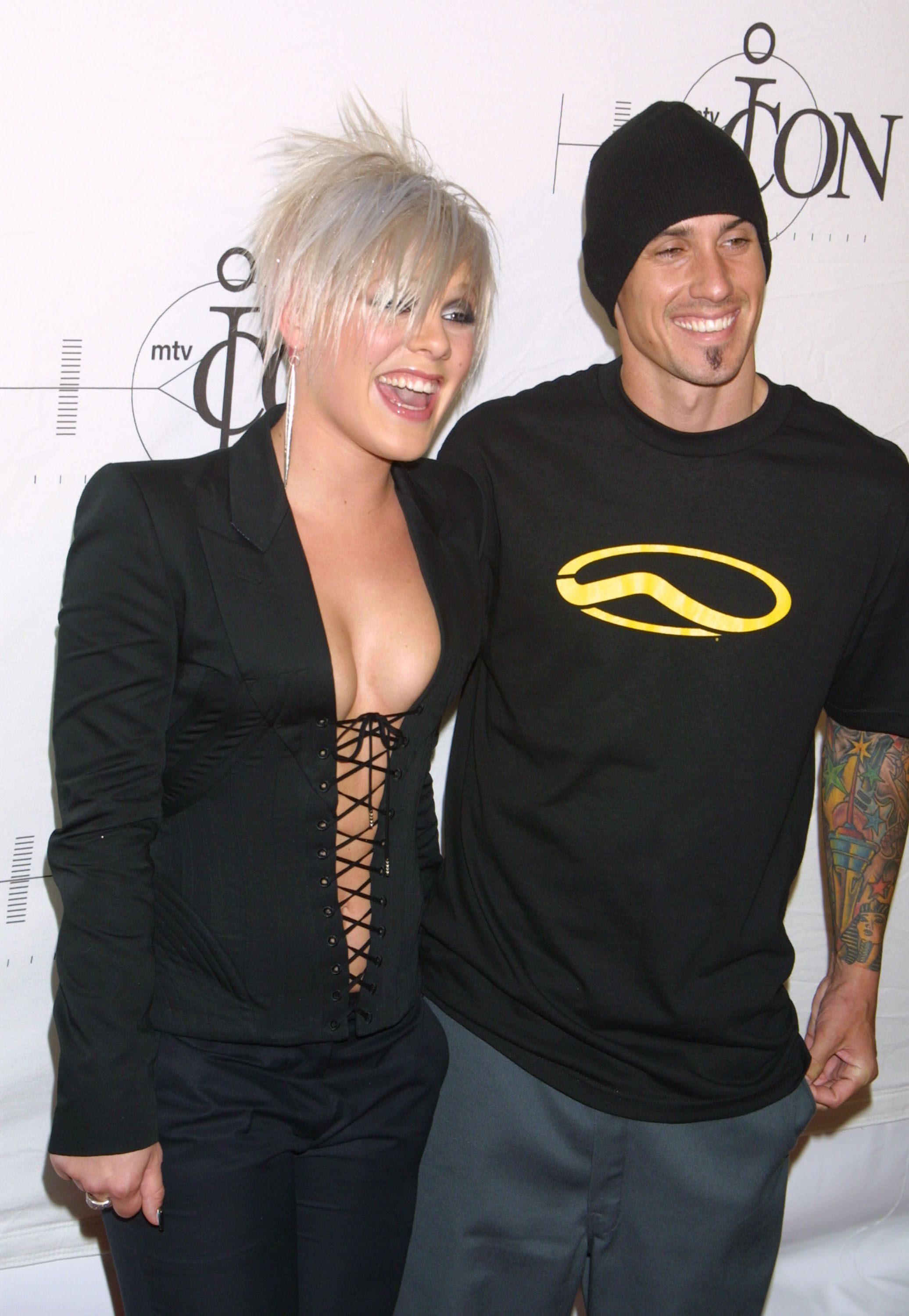 Pink and Carey Hart at the MTV Icon Honors Aerosmith event on April 14, 2002. | Source: Jeffrey Mayer/WireImage/Getty Images