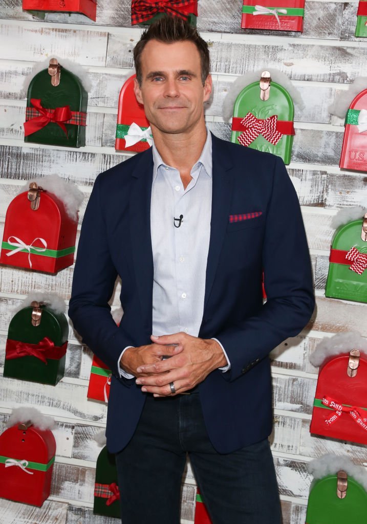 Cameron Mathison visits Hallmark's "Home & Family" celebrating 'Christmas In July' at Universal Studios Hollywood on July 24, 2018 | Photo: GettyImages