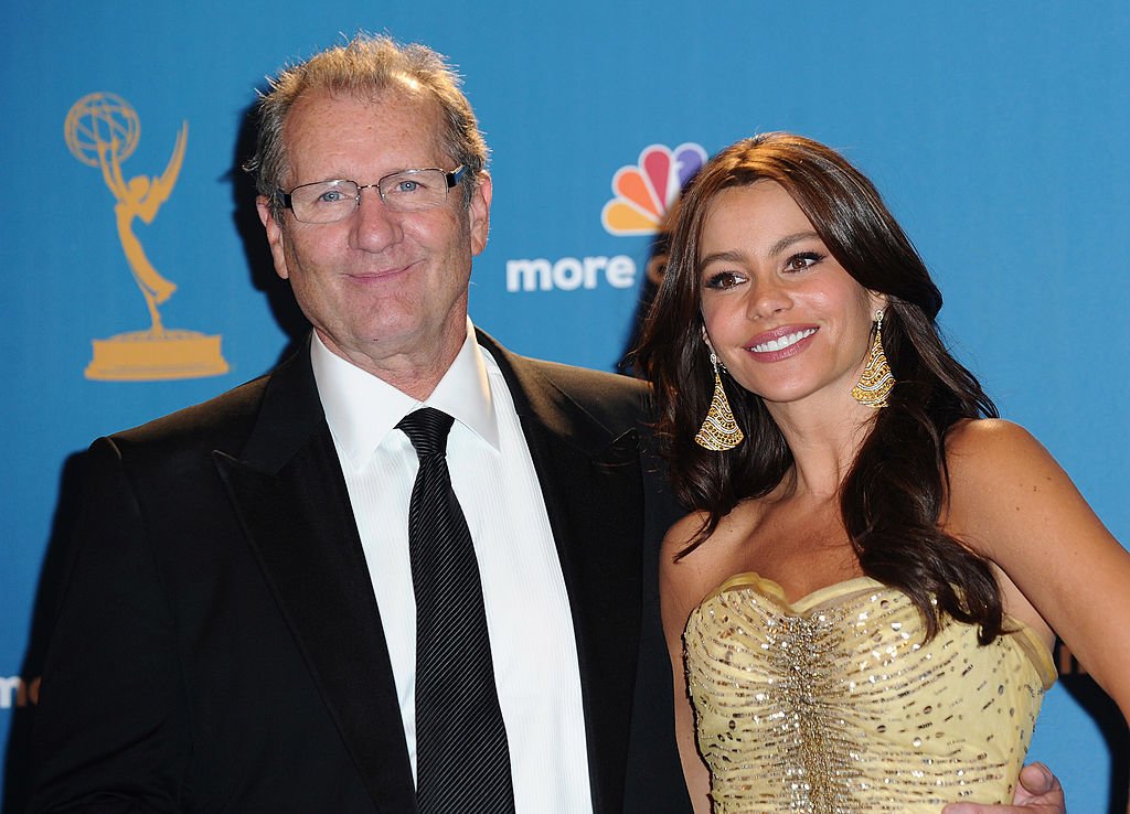 Ed O'Neil and Sofia Vergara at the 62nd Annual Primetime Emmy Awards held at the JW Marriott Los Angeles on August 29, 2010 in California. | Photo: Getty Images