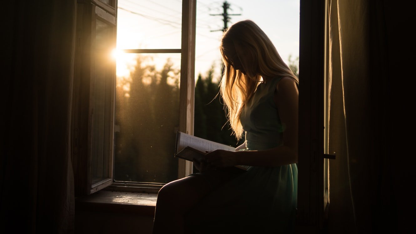 Esther was shocked when she read the letter | Source: Unsplash