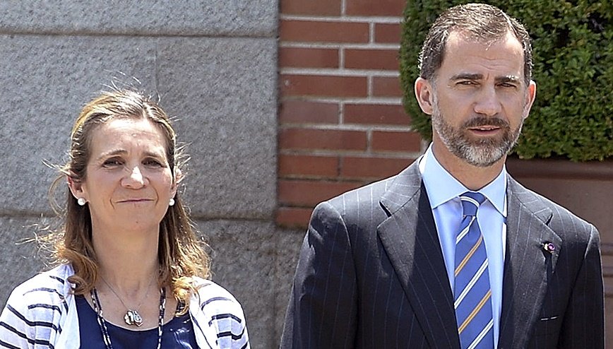 Una imagen inusual del rey Felipe y la infanta Elena de España juntos. | Foto: Getty Images